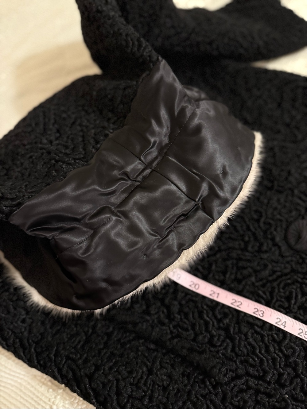 Vintage curly Persian lamb and wool coat in GREAT condition! Mink collar. - Picture 10 of 16